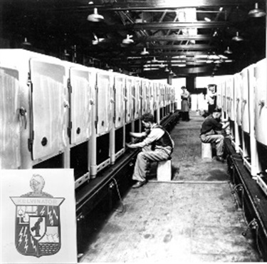 Kelvinator-Cabinet-assembly-line-c.-1940.tif