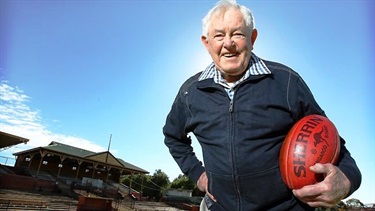 Bob Hank at Thebarton Oval