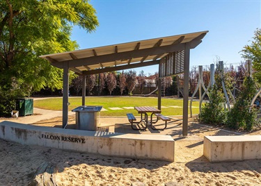 Falcon Avenue Reserve entrance