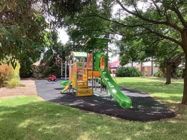 Lysle Street Reserve 3