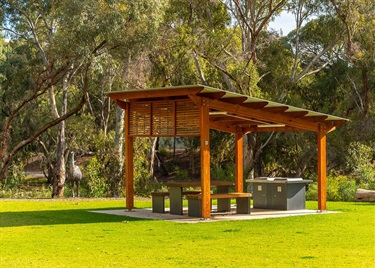 shelter with bbq 2