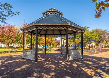 Mile End Common rotunda