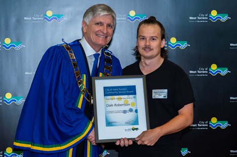 community_service_award_dale_robertson