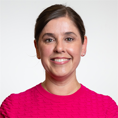 Sara-Comrie.jpg